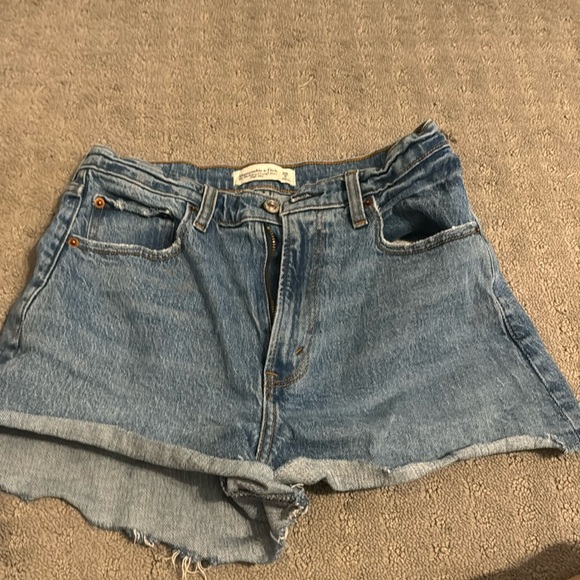 Abercrombie 90’s relaxed shorts - Picture 1 of 2